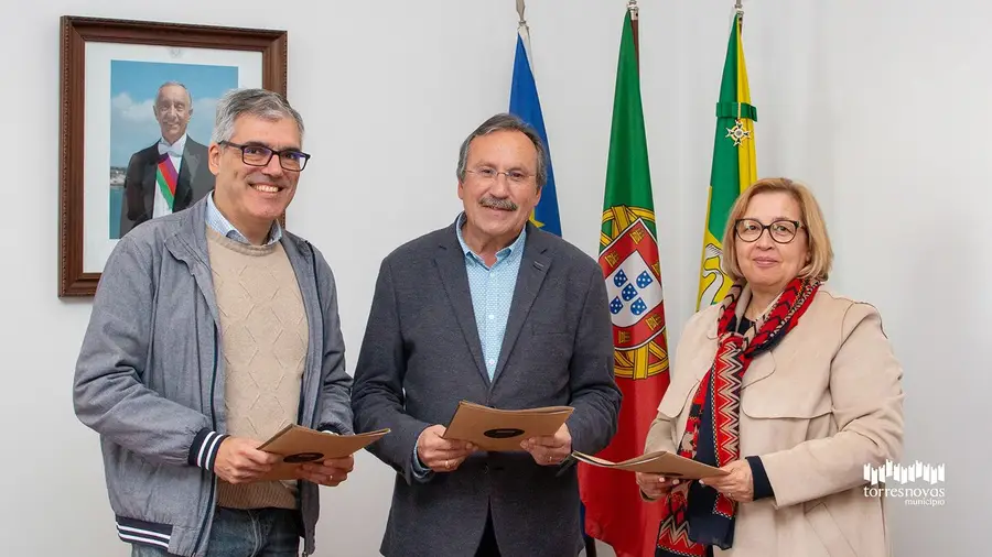 Torres Novas transfere mais de 90 mil euros para os agrupamentos de escolas Torres Novas transfere mais de 90 mil euros para os agrupamentos de escolas