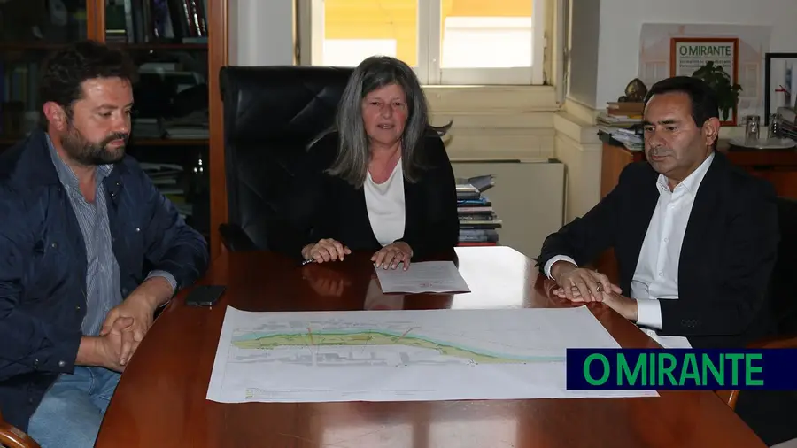 Câmara de Tomar assina consignação da empreitada do Flecheiro Câmara de Tomar assina consignação da empreitada do Flecheiro