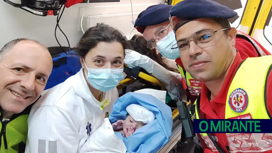 Bebé nasce de parto improvisado em casa em Samora Correia