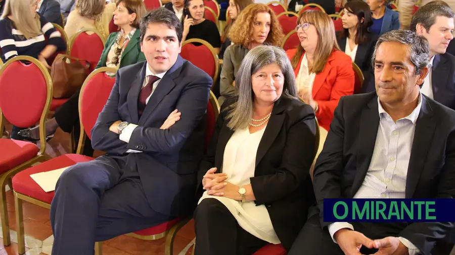 Governo tem de encontrar soluções para problemas do Relvão Governo tem de encontrar soluções para problemas do Relvão