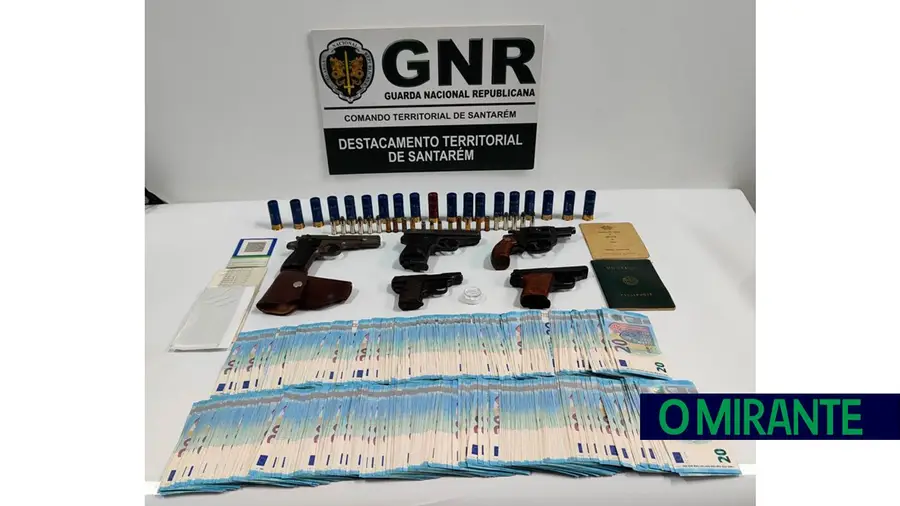 Detido em Santarém por posse de armas proibidas Detido em Santarém por posse de armas proibidas