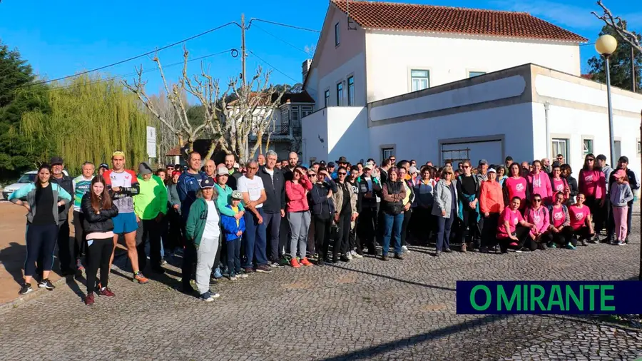 200 pessoas caminharam em Gondemaria e Olival