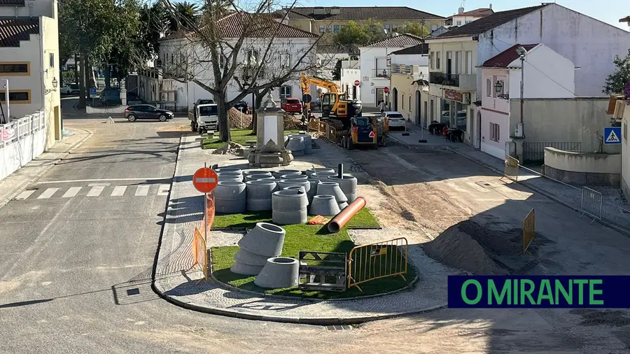 Obras de requalificação no largo da Branca de Neve gera chuva de críticas na Chamusca