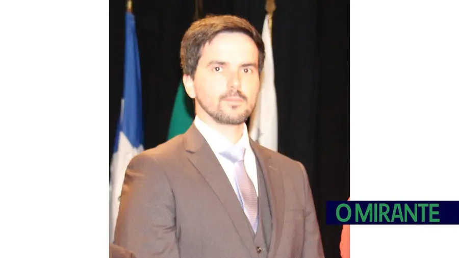 PSD de Tomar apresenta proposta para ligar escolas a empresas PSD de Tomar apresenta proposta para ligar escolas a empresas