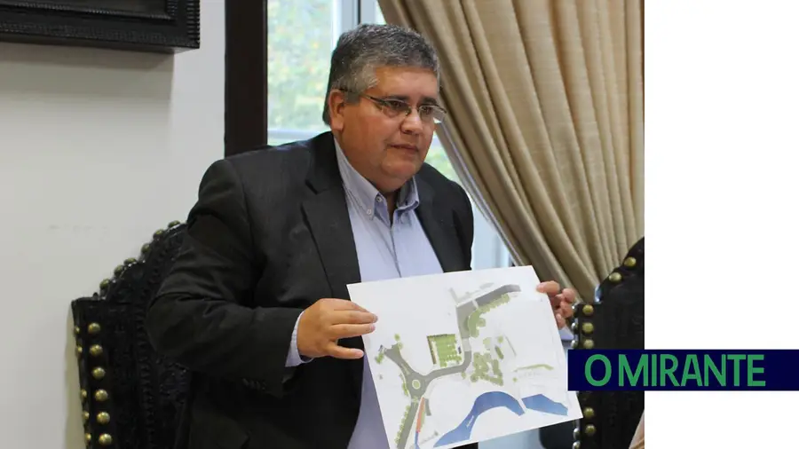 PSD de Torres Novas pede demissão do vereador do Urbanismo PSD de Torres Novas pede demissão do vereador do Urbanismo