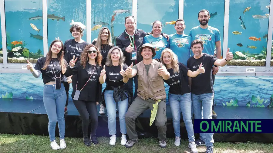 Cartaxo com uma aula fora da caixa no maior aquário móvel da Europa Cartaxo com uma aula fora da caixa no maior aquário móvel da Europa