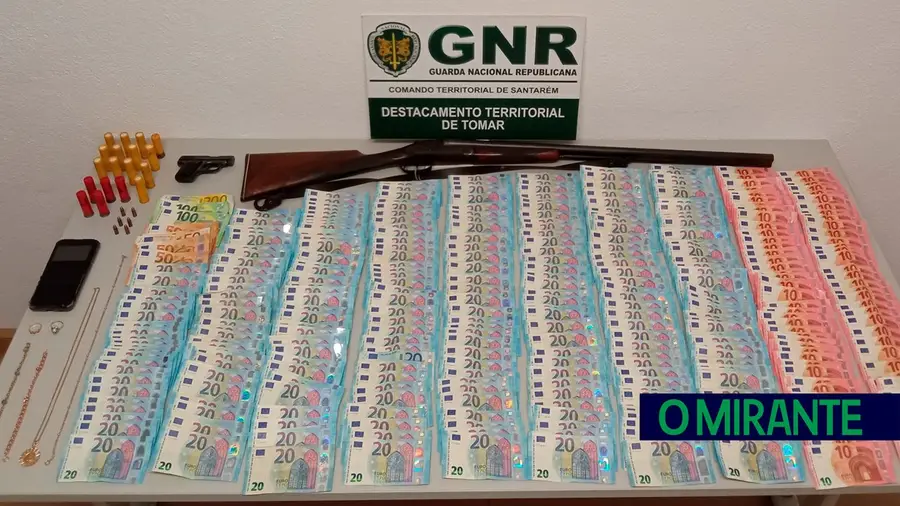 Detida por burla qualificada em Ferreira do Zêzere Detida por burla qualificada em Ferreira do Zêzere