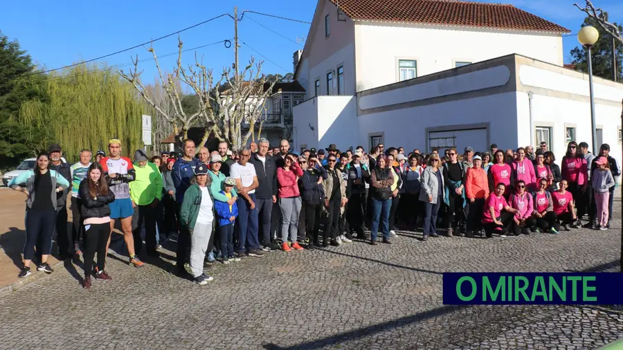 200 pessoas caminharam em Gondemaria e Olival