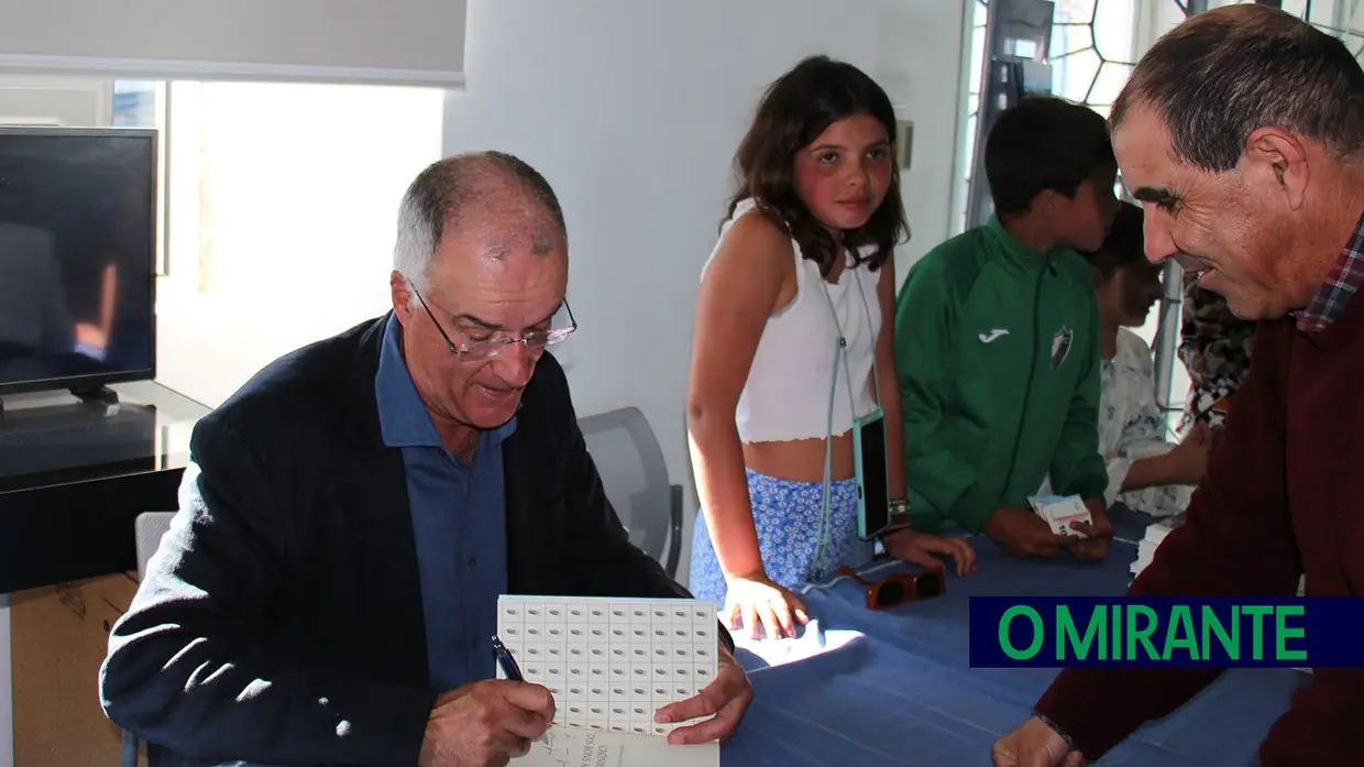 Uma tarde de convívio na Ponte de Sor com lançamento do livro de Santana-Maia Leonardo