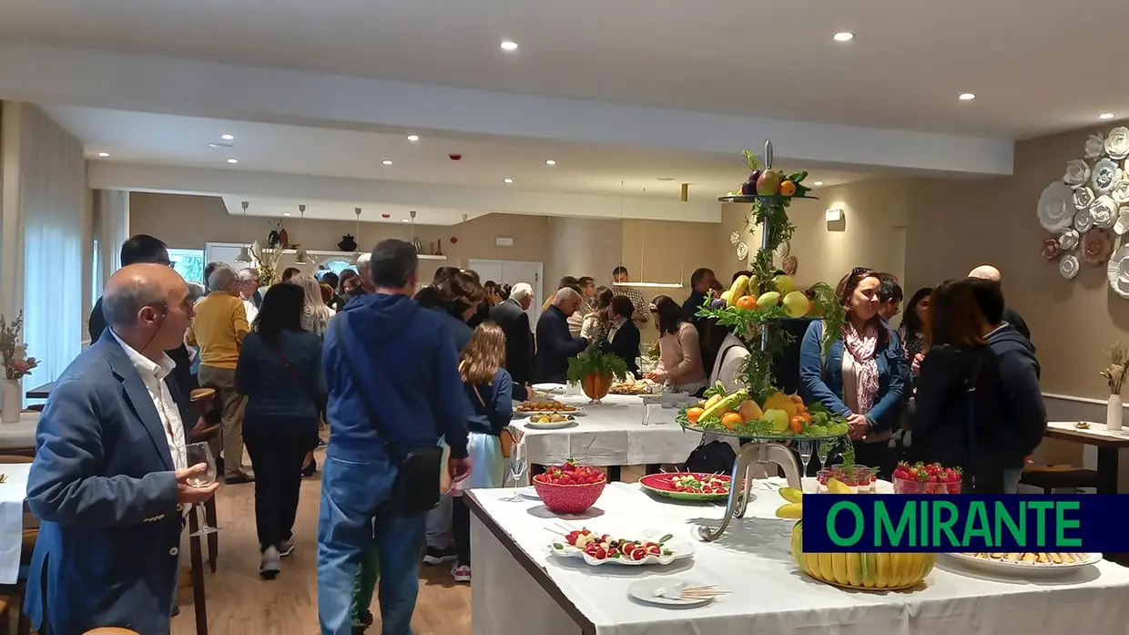 A Cascata assinala quarenta anos com reabertura de sala e uma exposição