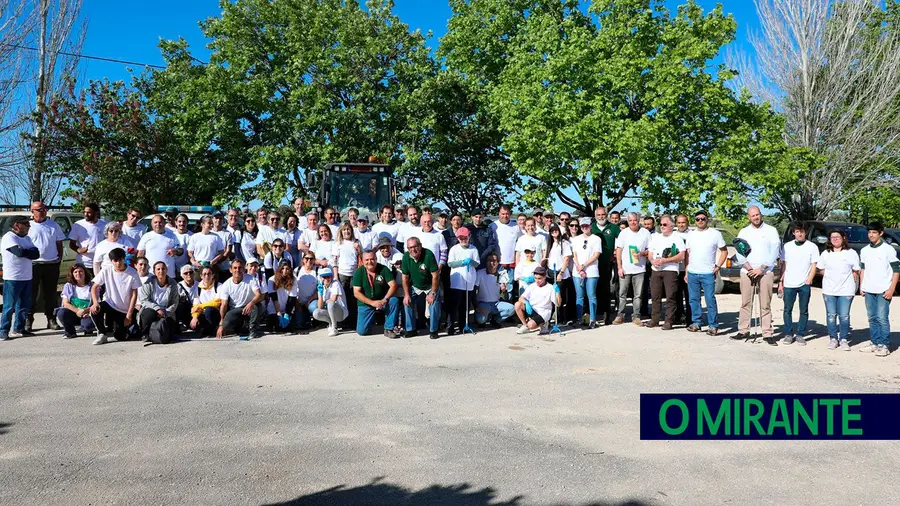 Associação de Caçadores de Achete organizou operação de limpeza Associação de Caçadores de Achete organizou operação de limpeza