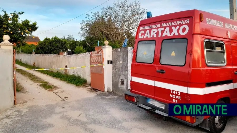 Um morto em incêndio numa habitação em Ereira Um morto em incêndio numa habitação em Ereira