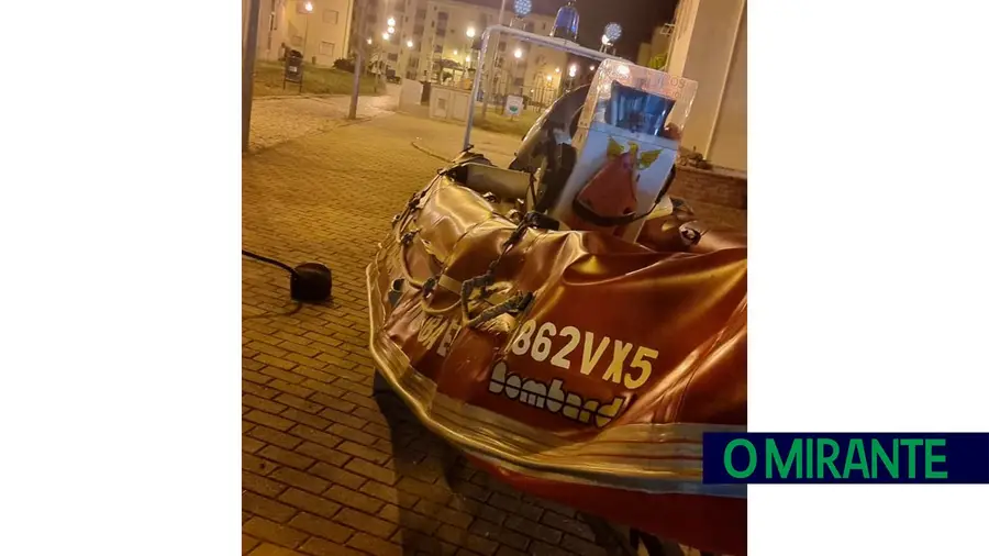Grupo que destruiu barco dos Bombeiros de Castanheira assume responsabilidades Grupo que destruiu barco dos Bombeiros de Castanheira assume responsabilidades