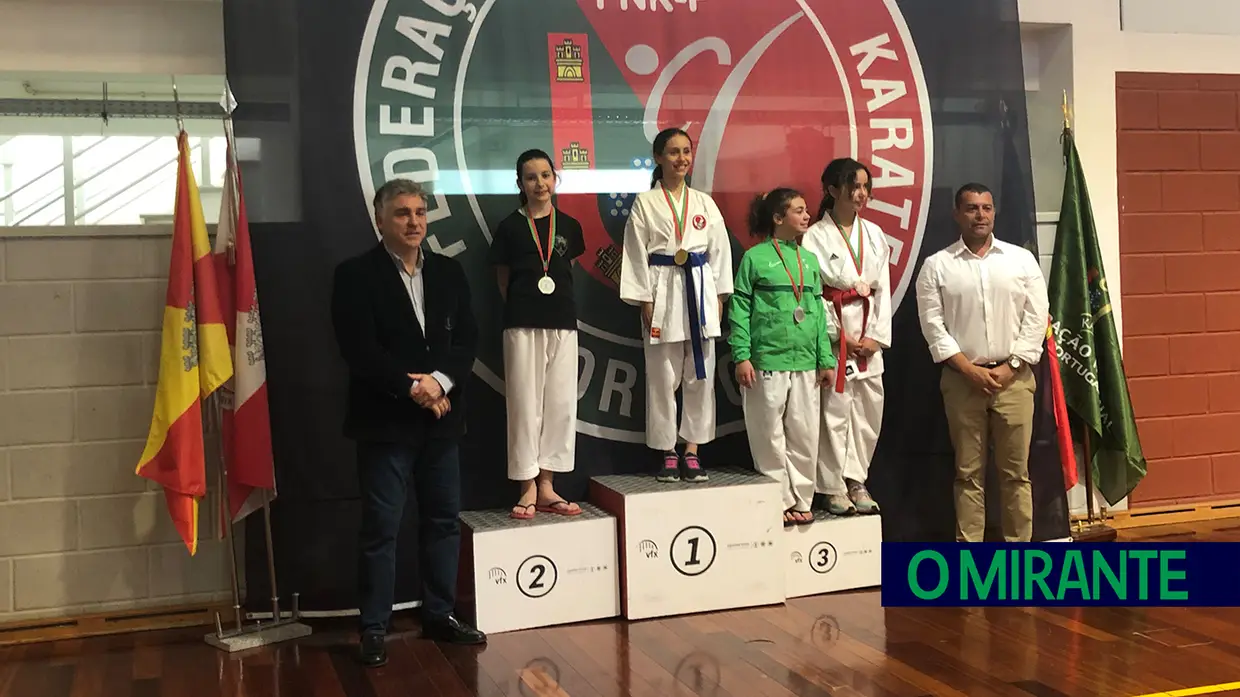 Atletas da Póvoa de Santa Iria com três pódios no regional Karate