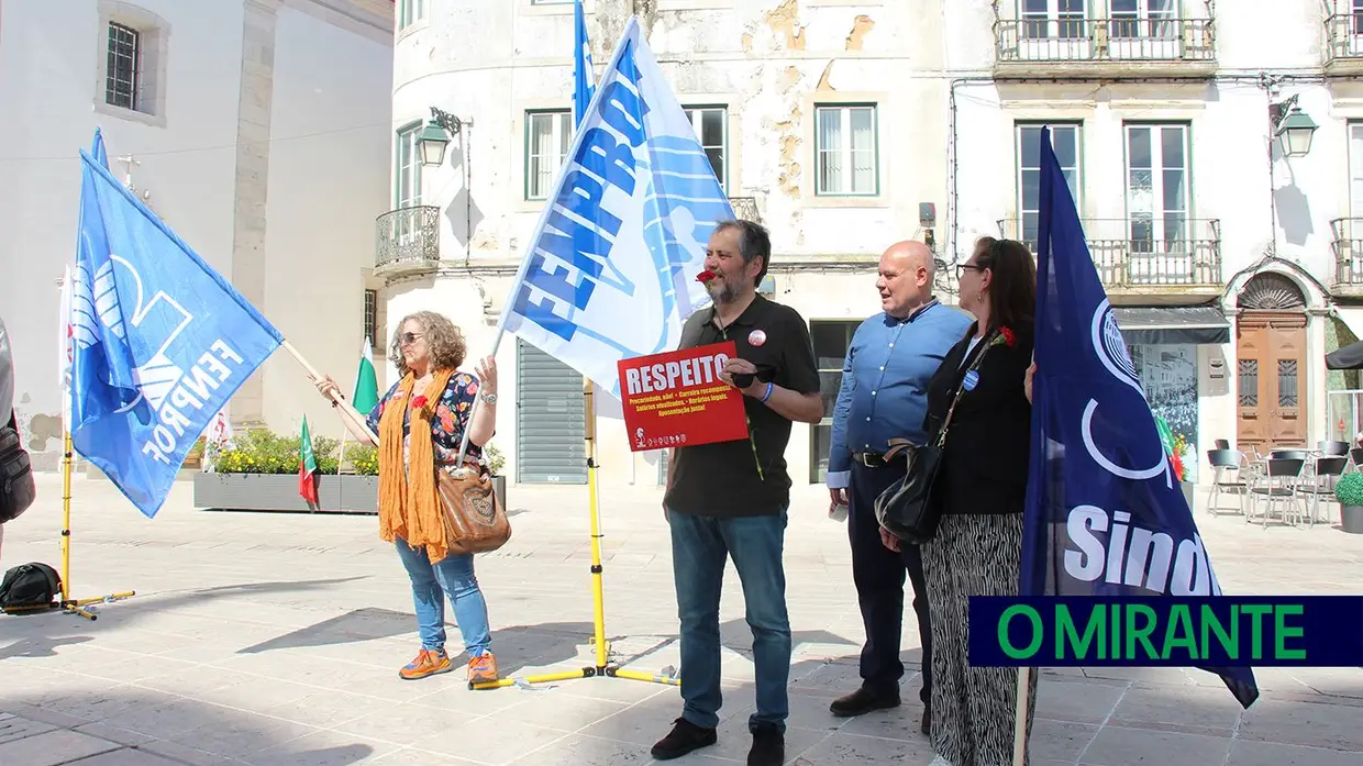 Professores protestaram em Santarém contra congelamento de carreiras