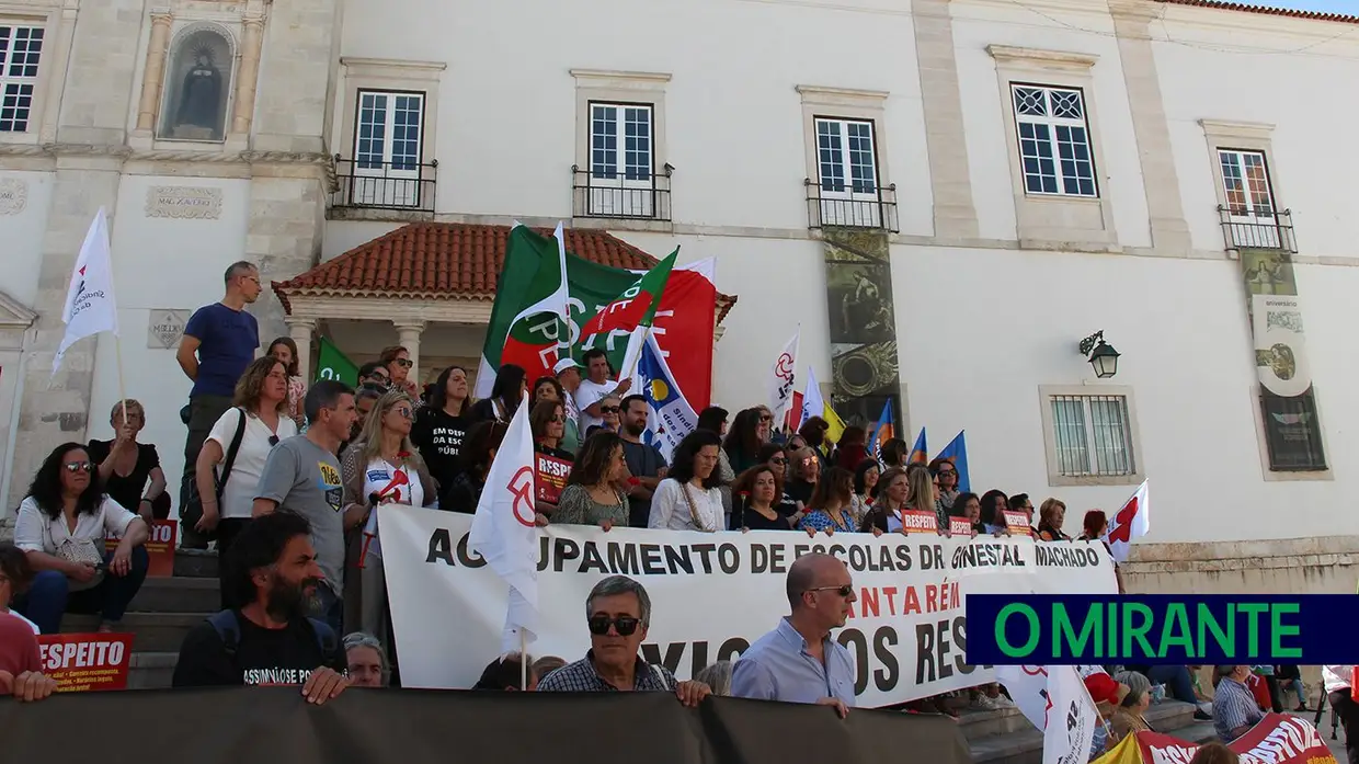 Professores protestaram em Santarém contra congelamento de carreiras