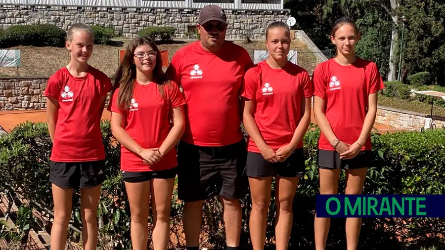 Tenistas sub 16 do Ahead Clube de Ténis são campeãs regionais