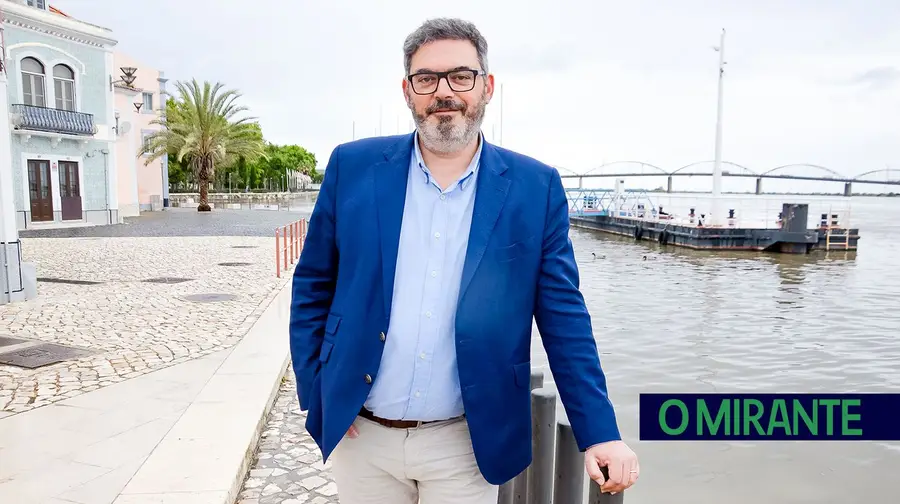 Fernando Paulo Ferreira está a cumprir o primeiro mandato como presidente da Câmara de Vila Franca de Xira Fernando Paulo Ferreira está a cumprir o primeiro mandato como presidente da Câmara de Vila Franca de Xira