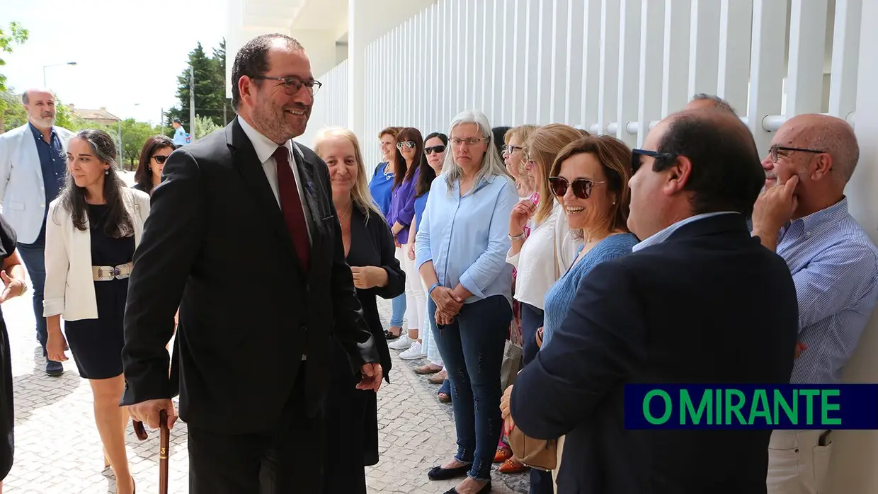 Projecto pioneiro leva a felicidade para dentro desta escola em Alcanena