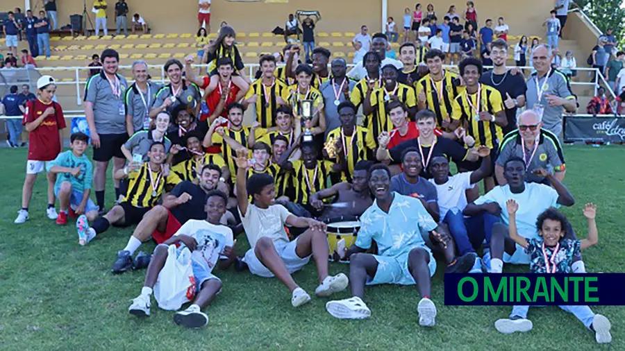 Juniores do Alcanenense conquistam Taça do Ribatejo em futebol