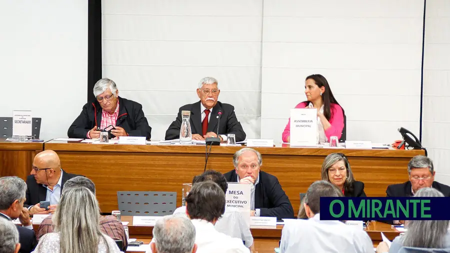 Almeirim ainda pode acertar no 25 de Abril Almeirim ainda pode acertar no 25 de Abril