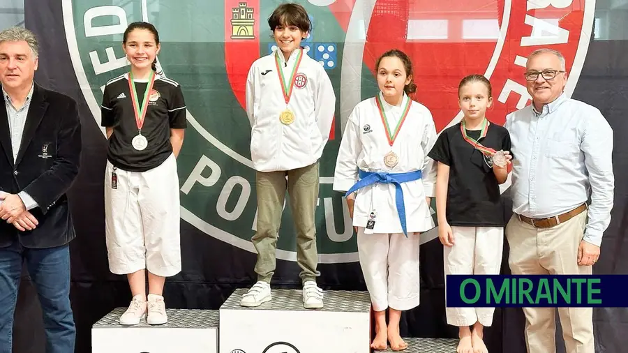 Atletas da Póvoa de Santa Iria com três pódios no regional de karate