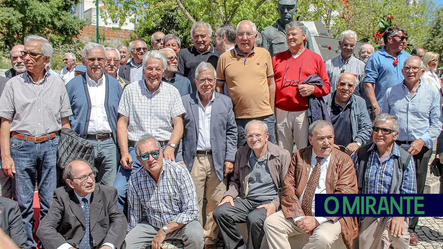 Antigos camaradas homenageiam Salgueiro Maia Antigos camaradas homenageiam Salgueiro Maia