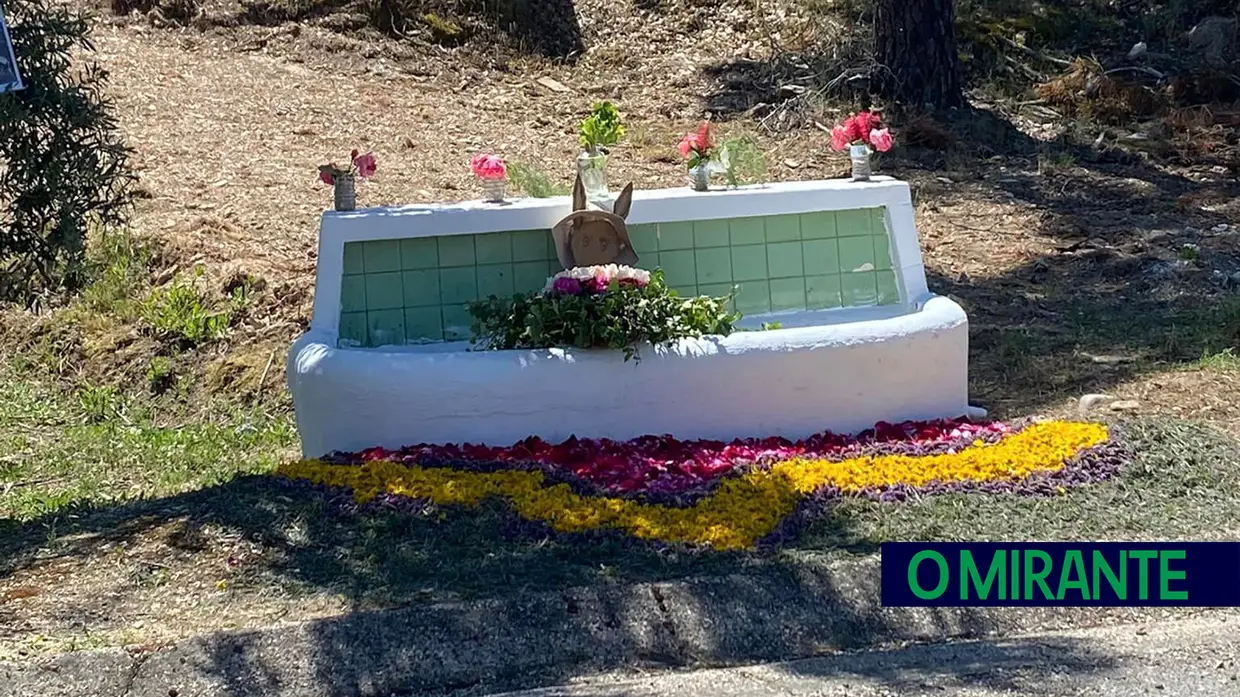 Em Ortiga, no 1º de Maio cumpriu-se a centenária tradição do Enfeitar as Fontes