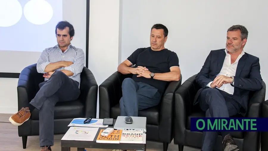 Desafios da comunicação foram pretexto para encontro de profissionais de Marketing Desafios da comunicação foram pretexto para encontro de profissionais de Marketing