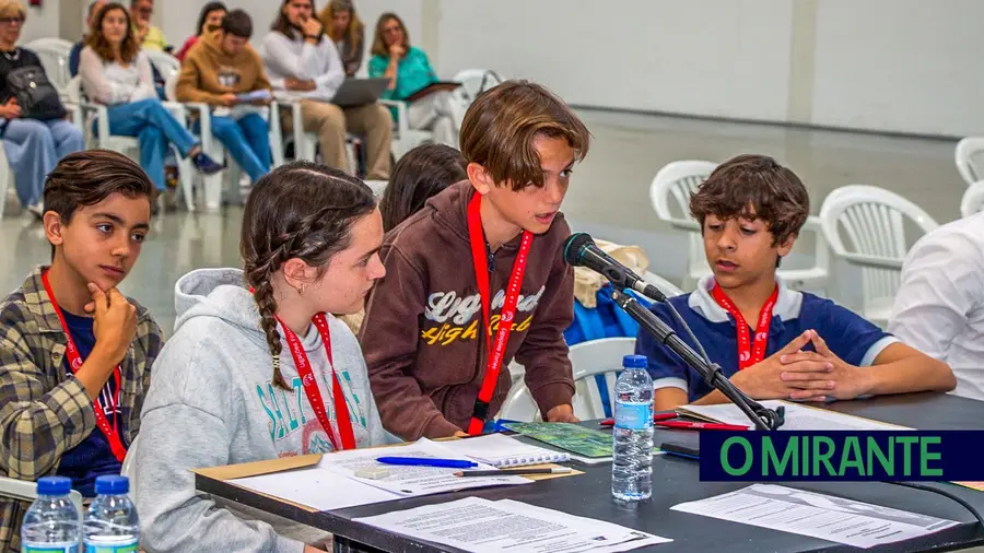 Falta de obras nas escolas preocupa jovens de VFX Falta de obras nas escolas preocupa jovens de VFX