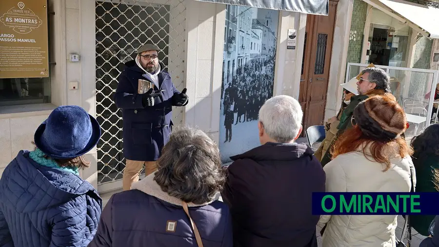 Sábado há visita guiada à exposição ‘Vamos ver as Montras’ em Santarém Sábado há visita guiada à exposição ‘Vamos ver as Montras’ em Santarém