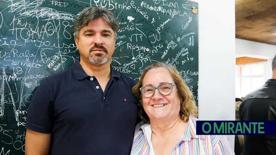 Docentes dizem que alunos são prejudicados pela falta de professores e não por greves Docentes dizem que alunos são prejudicados pela falta de professores e não por greves