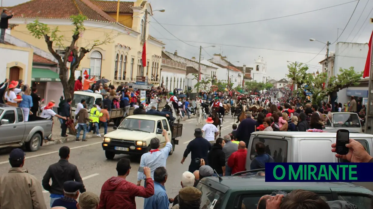 Hoje há apanha da espiga e entrada de toiros na Chamusca