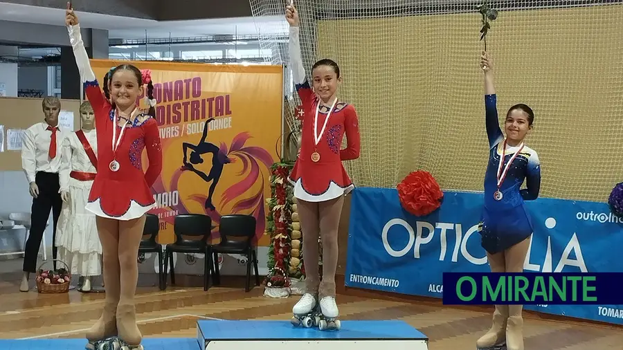 Patinadoras do Hóquei Clube de Santarém brilham no escalão de infantis