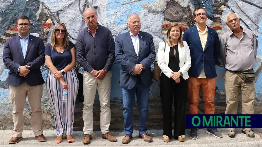 Mural de homenagem ao campino inaugurado em Azambuja Mural de homenagem ao campino inaugurado em Azambuja
