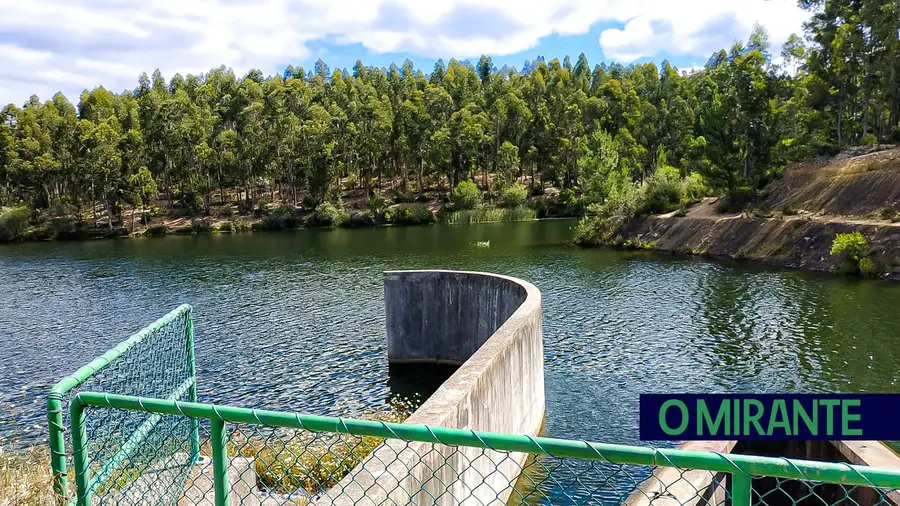 Agricultores de Tomar continuam sem poder utilizar água da Barragem do Carril Agricultores de Tomar continuam sem poder utilizar água da Barragem do Carril