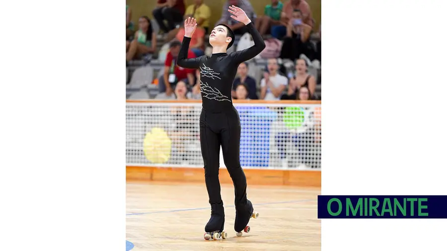 Salvador Amorim sagrou-se campeão distrital de patinagem artística em cadetes