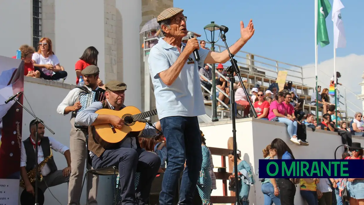 Feira de Maio arrancou com muita música, dança e largada de toiros