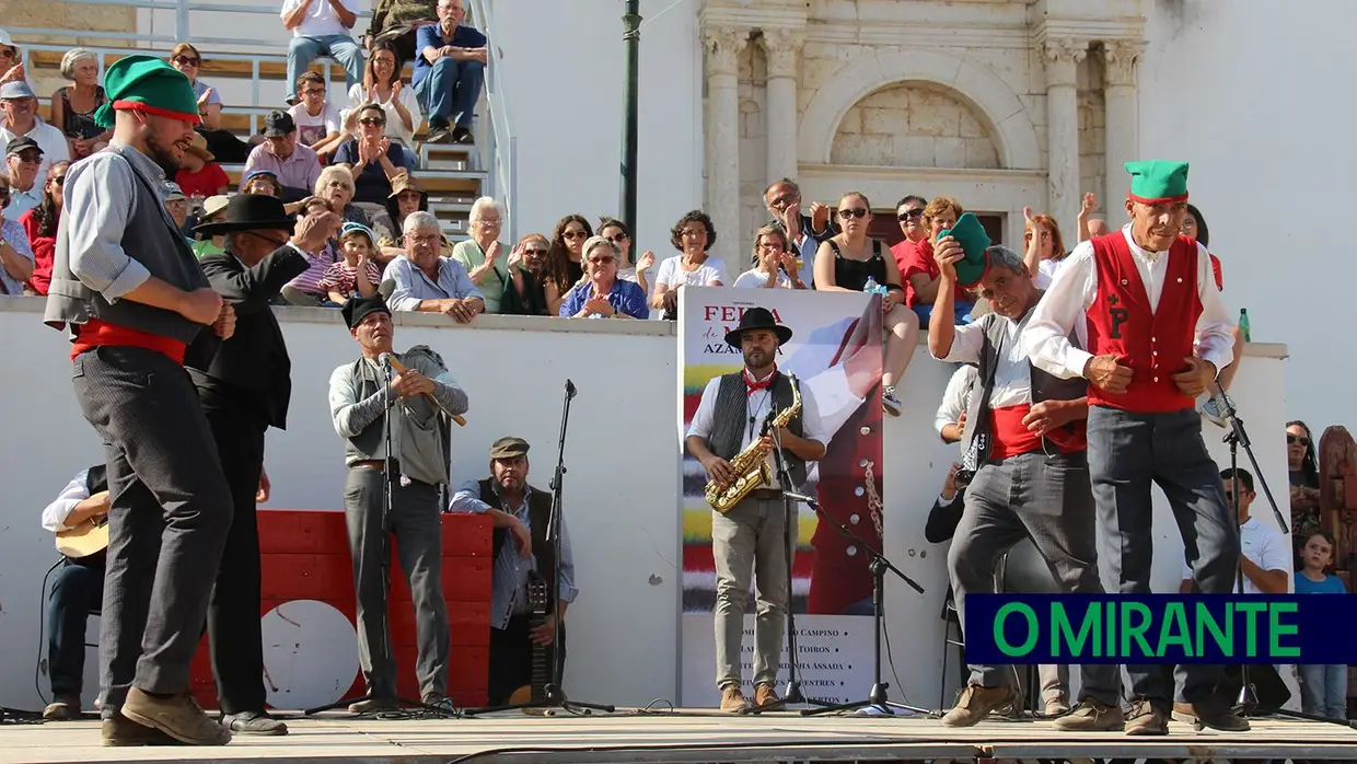 Feira de Maio arrancou com muita música, dança e largada de toiros