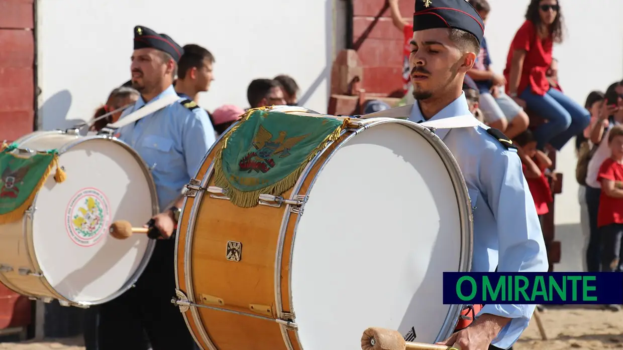 Feira de Maio arrancou com muita música, dança e largada de toiros