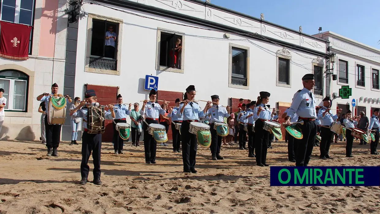 Feira de Maio arrancou com muita música, dança e largada de toiros