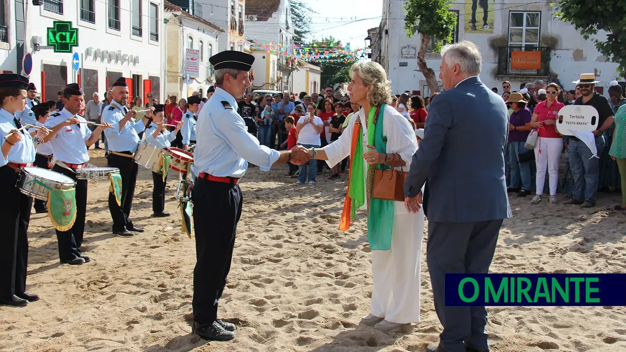 Feira de Maio arrancou com muita música, dança e largada de toiros