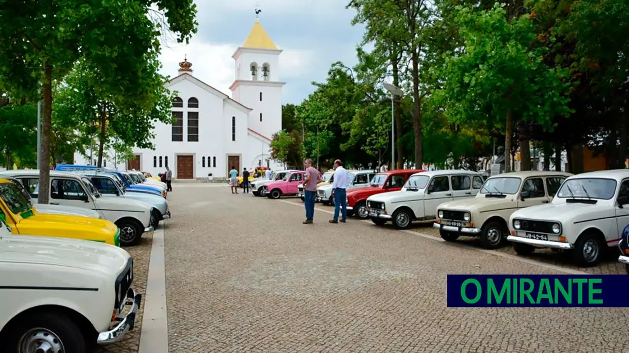 Benavente recebeu encontro nacional de Renault 4L