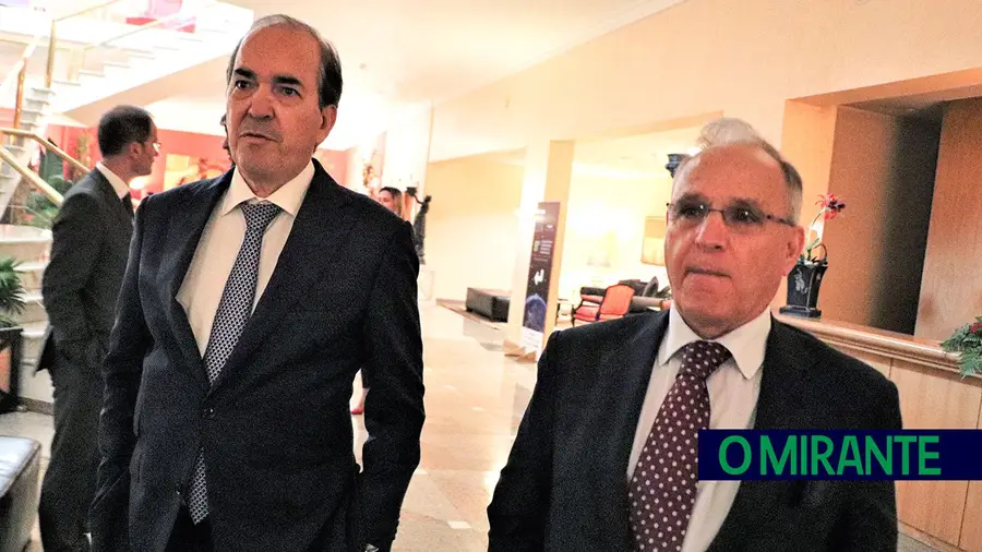 Domingos Chambel é que atende o telefone do ex-director executivo da Nersant António Campos