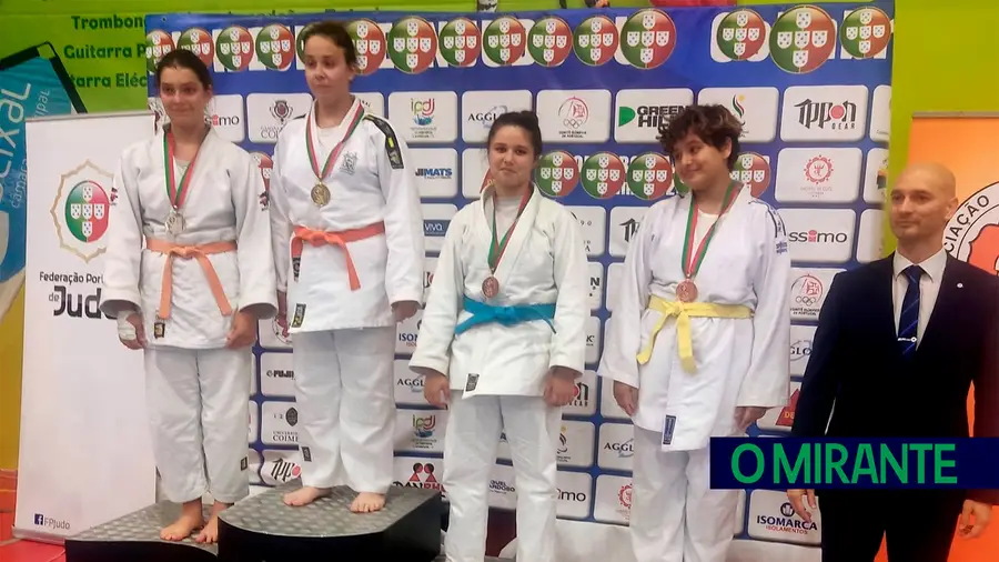Fernanda Tostes com terceiro lugar no nacional de judo em juvenis