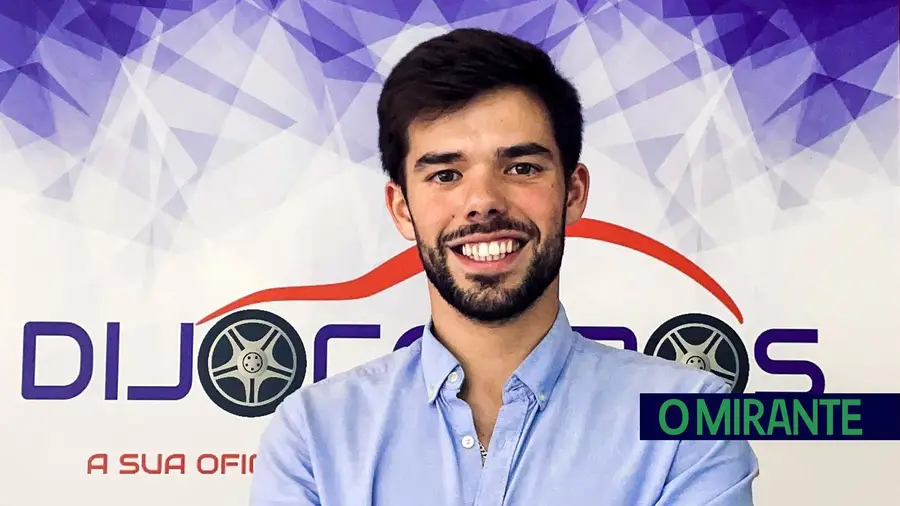 Dijocarros tem uma equipa de profissionais de elevada competência técnica Dijocarros tem uma equipa de profissionais de elevada competência técnica