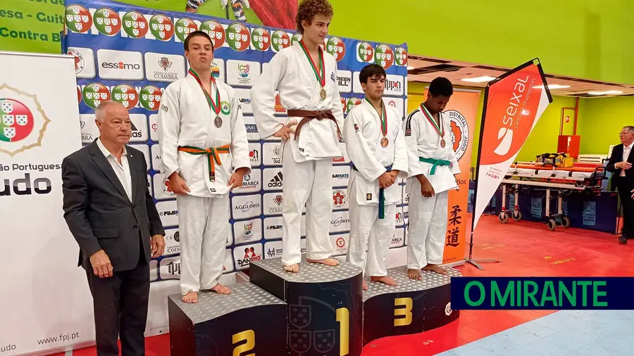 Torres Novas com dois vice-campeões no nacional de juvenis de judo Torres Novas com dois vice-campeões no nacional de juvenis de judo