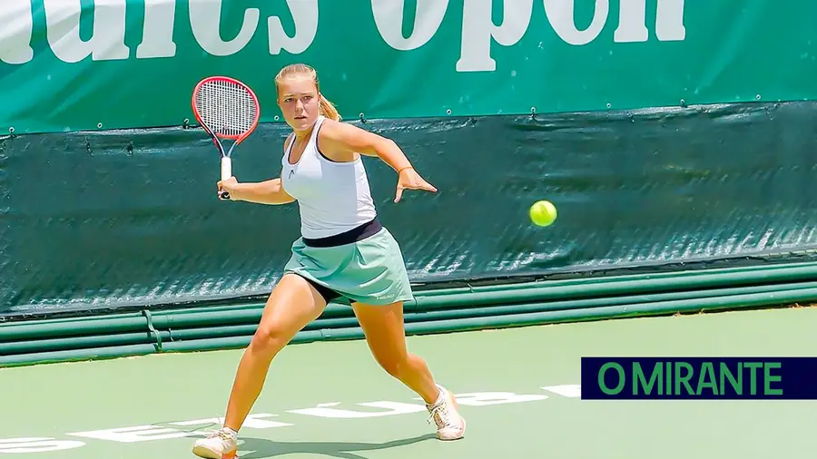 Angelina Voloshchuk conquista primeira vitória no circuito profissional de ténis