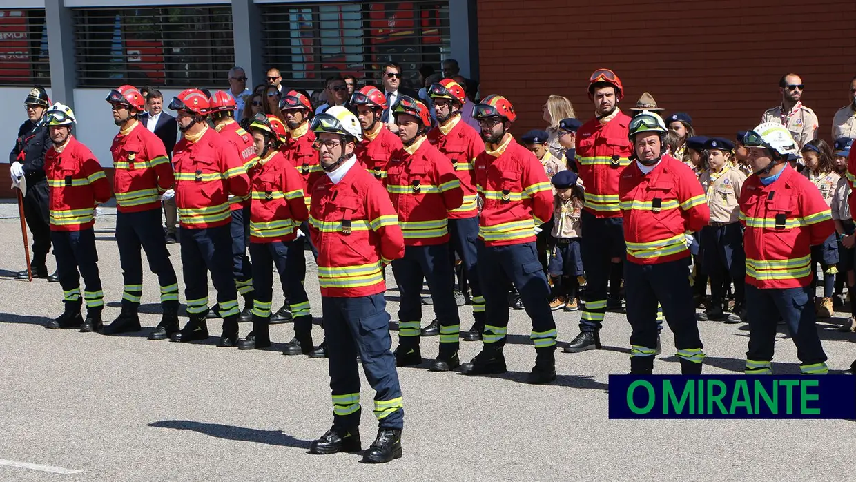 Abrantes agraciou bombeiros e escuteiros com medalhas de mérito no Dia da Cidade