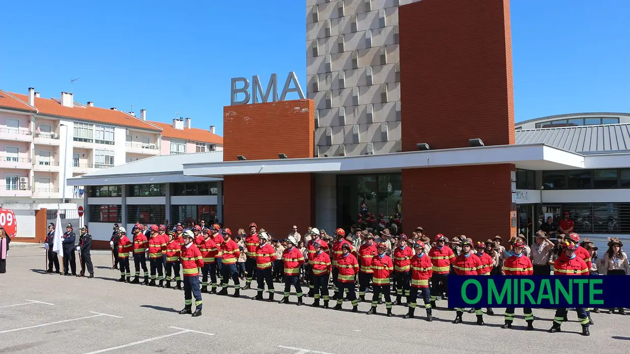 Abrantes agraciou bombeiros e escuteiros com medalhas de mérito no Dia da Cidade